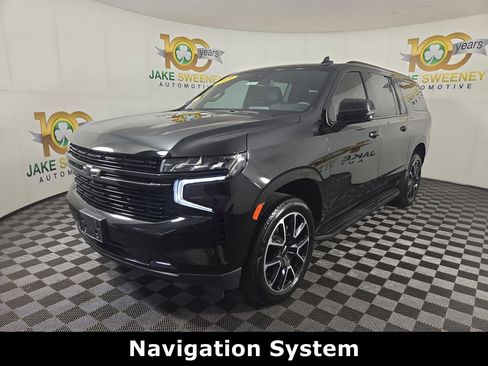 Certified 2024 Chevrolet Suburban RST w/ Luxury Package AWD/4WD image 3