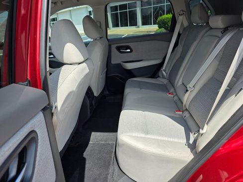 Used 2023 Nissan Rogue SV FWD image 16