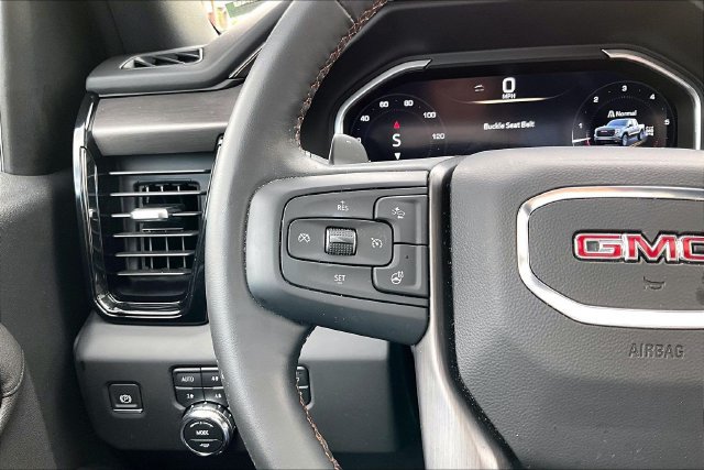 Used 2023 GMC Sierra 1500 AT4 w/ AT4 Premium Package AWD/4WD image 12