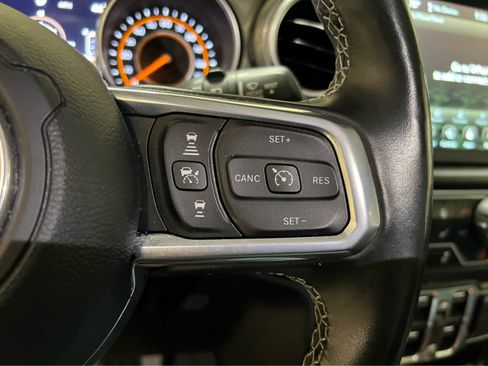 Used 2022 Jeep Wrangler Unlimited Sahara w/ Cold Weather Group image 16