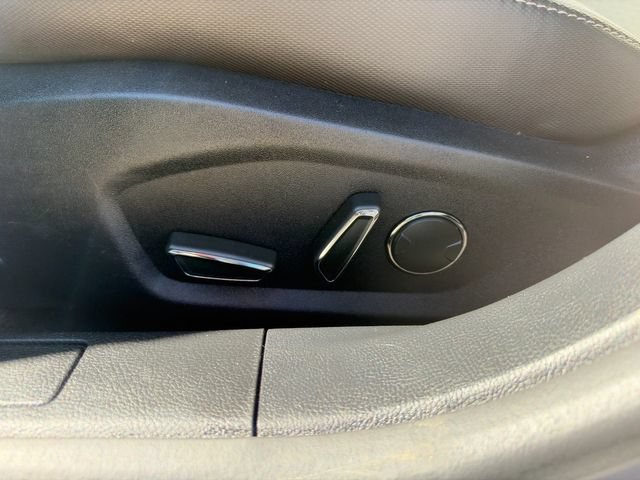 Used 2020 Ford Fusion SE w/ Equipment Group 151A FWD image 19