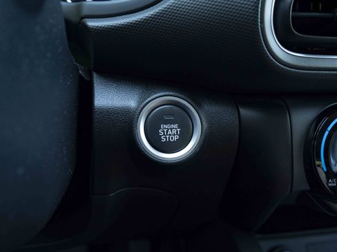 Used 2022 Hyundai Kona SEL FWD image 25