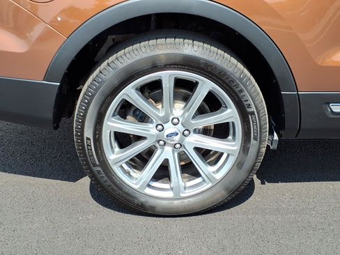 Used 2017 Ford Explorer Limited AWD/4WD image 7