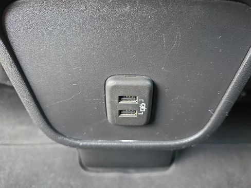 Used 2019 Chevrolet Equinox LT image 40