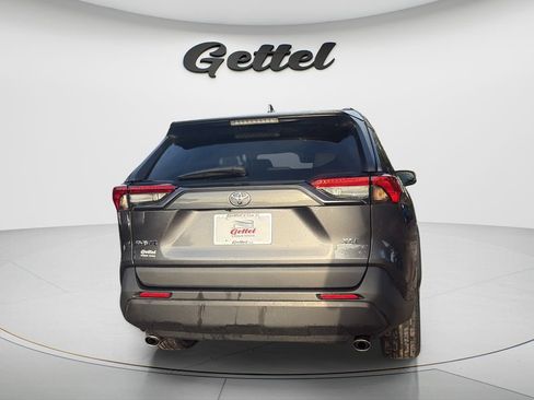 Used 2021 Toyota RAV4 XLE Premium FWD image 6