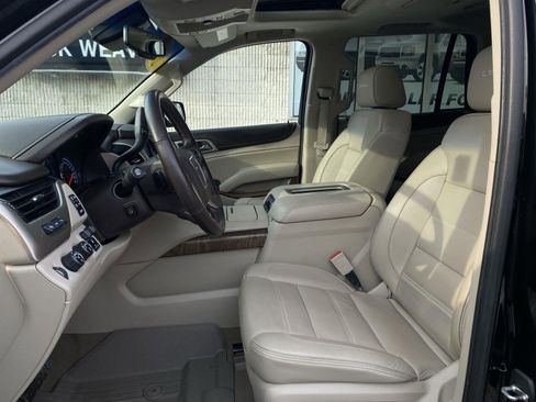 Used 2019 GMC Yukon Denali w/ Denali Ultimate Package image 12