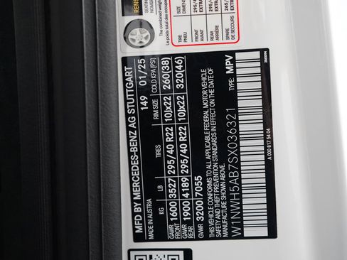 Used 2025 Mercedes-Benz G 63 AMG 4MATIC image 33