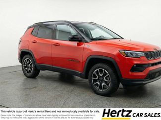 Used 2025 Jeep Compass Trailhawk video 1