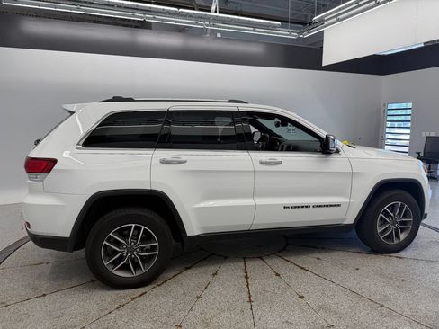 Certified 2022 Jeep Grand Cherokee Limited AWD/4WD image 9