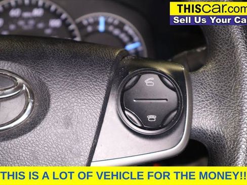 Used 2014 Toyota Camry LE image 12