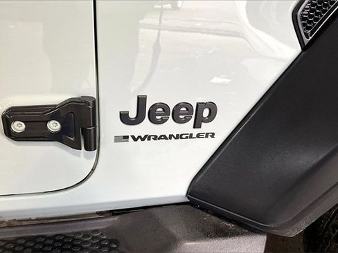 Used 2024 Jeep Wrangler Sport S image 34