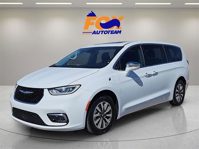 Used 2022 Chrysler Pacifica Limited