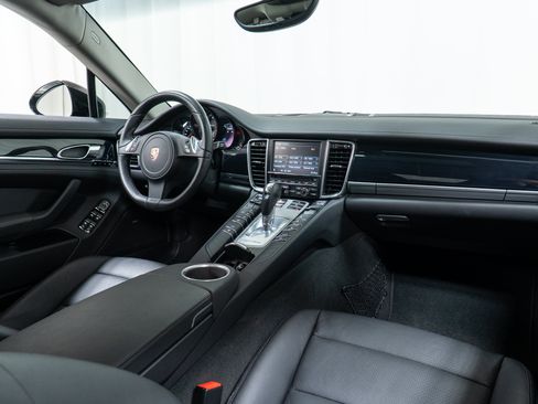 Used 2011 Porsche Panamera 4 AWD/4WD image 18