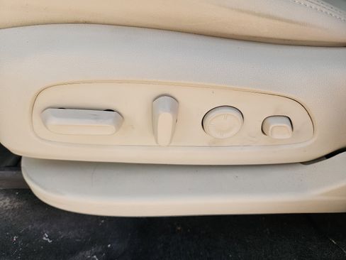 Used 2023 Buick Enclave Avenir w/ Avenir Technology Package image 13