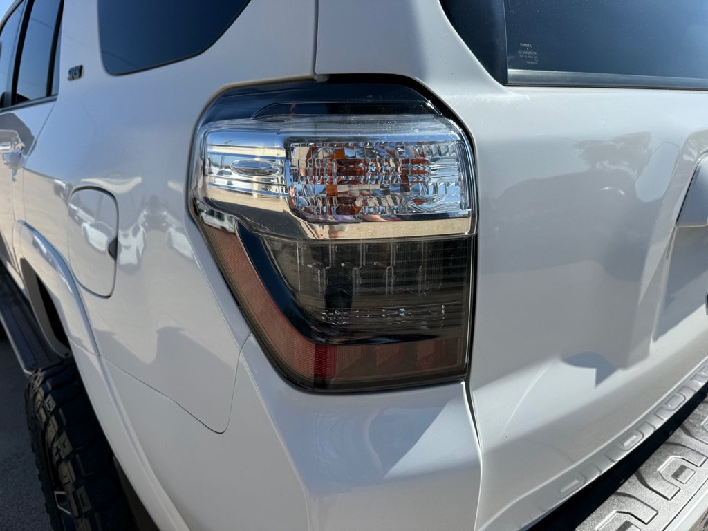 Used 2017 Toyota 4Runner SR5 AWD/4WD image 12