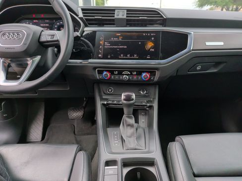 Used 2023 Audi Q3 2.0T Premium w/ Black Optic Sport Package image 24