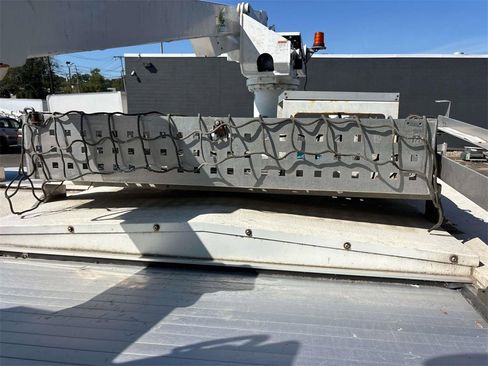 Used 2012 Ford F550 2WD Regular Cab Super Duty w/ PWR Equipment Group image 23