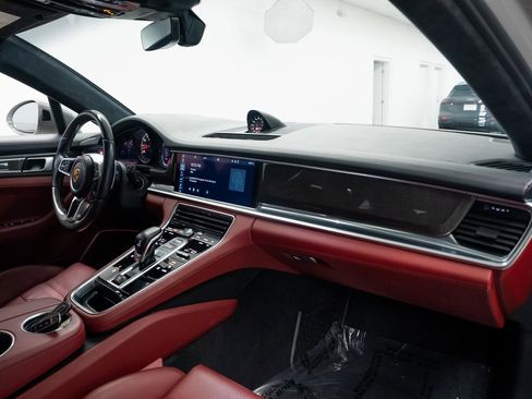 Used 2020 Porsche Panamera GTS image 28