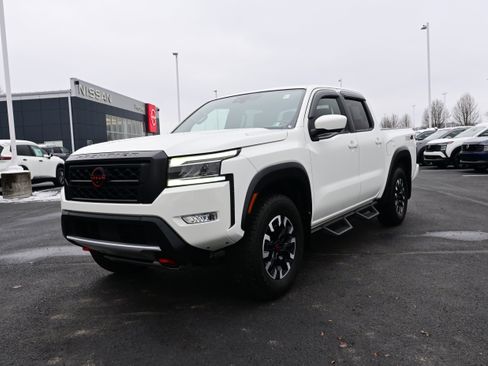 Certified 2022 Nissan Frontier PRO-4X image 4