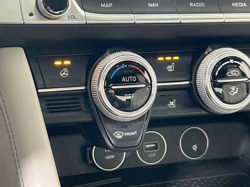 Used 2022 Genesis G70 3.3T w/ Sport Prestige Package image 21