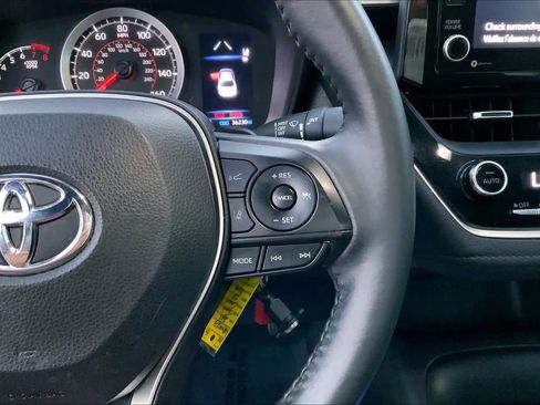 Used 2022 Toyota Corolla SE FWD image 24