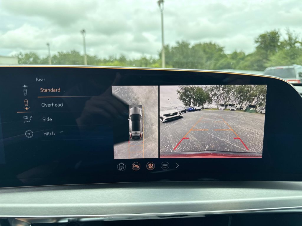 New 2027 Cadillac Lyriq Sport RWD image 24