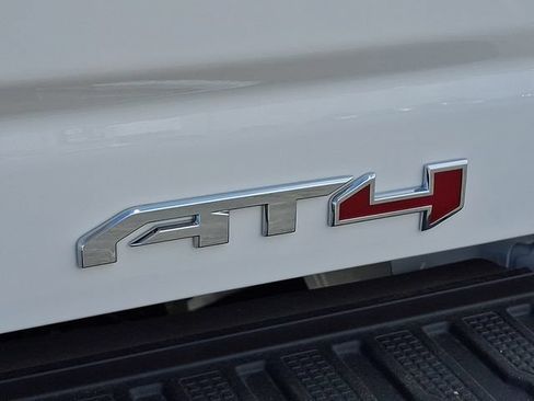 New 2026 GMC Sierra 2500 AT4 w/ AT4 Premium Plus Package AWD/4WD image 18