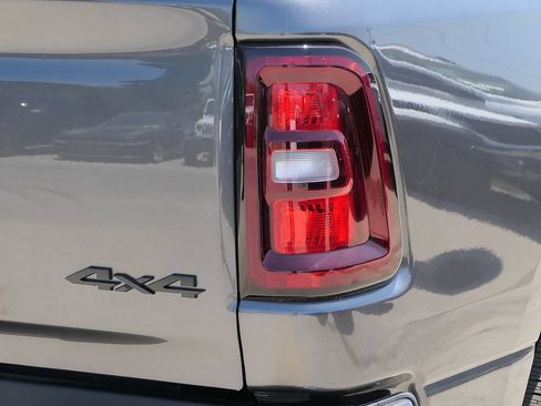 New 2026 RAM 1500 Express AWD/4WD image 4
