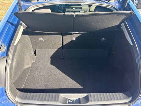 Used 2025 Toyota Prius LE image 31