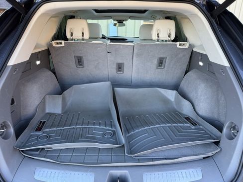 Used 2017 Cadillac XT5 Luxury w/ Driver Awareness Package image 22