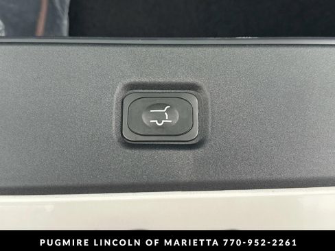 New 2026 Lincoln Navigator Reserve AWD/4WD image 22