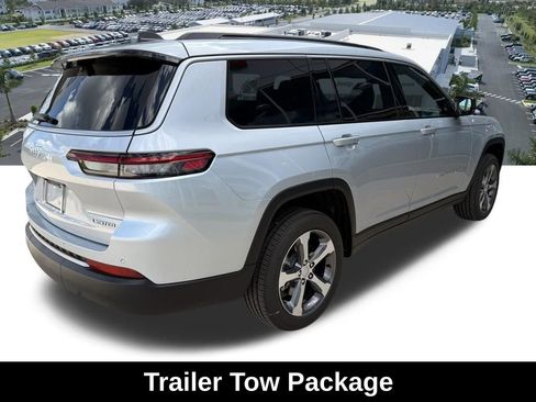 New 2026 Jeep Grand Cherokee L Limited w/ Luxury Tech Group II AWD/4WD image 4