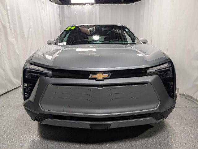Used 2024 Chevrolet Blazer EV LT AWD/4WD image 9