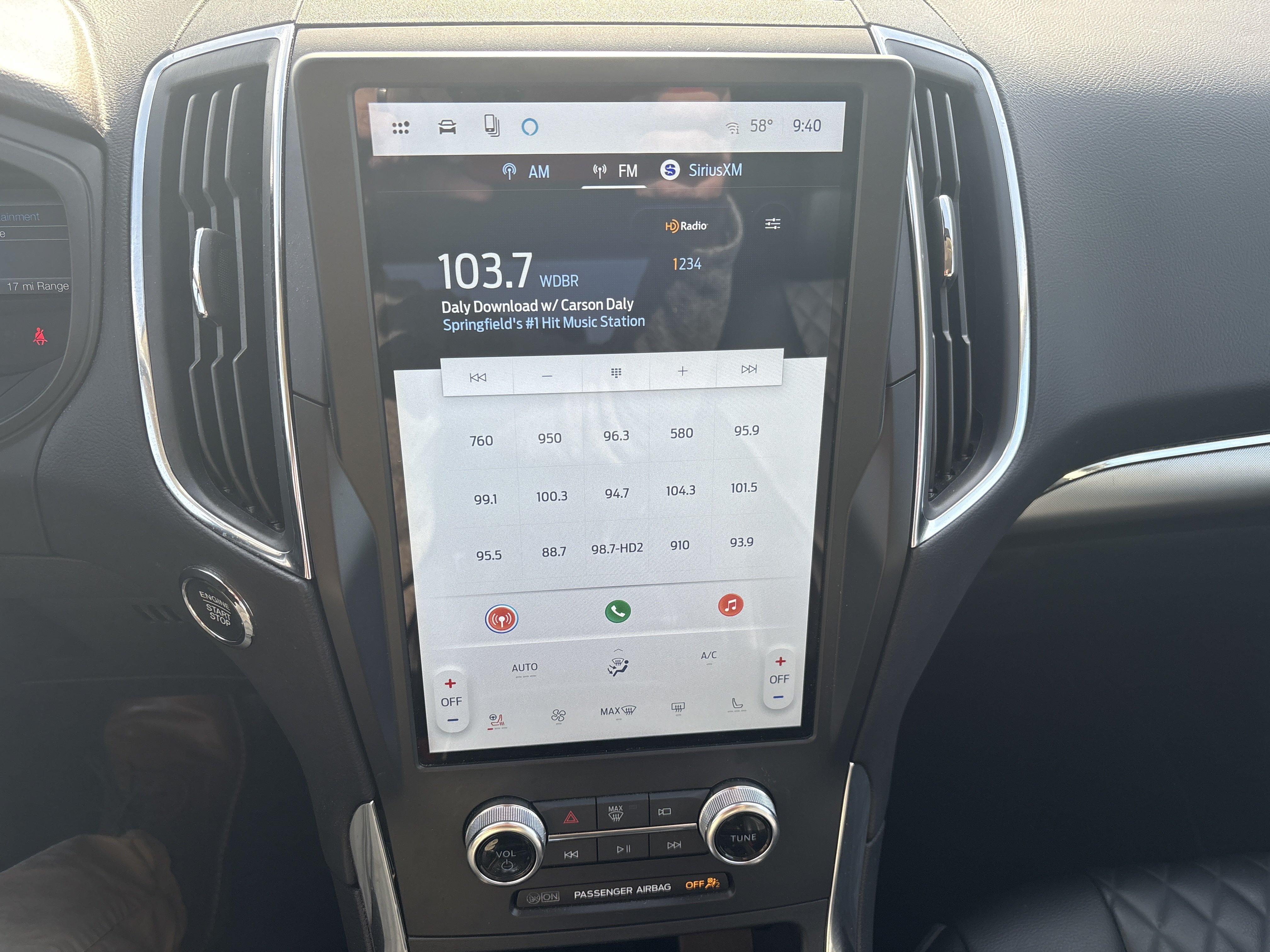 Used 2024 Ford Edge Titanium AWD/4WD image 11
