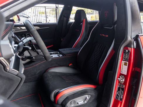 Used 2024 Lamborghini Urus Performante AWD/4WD image 35
