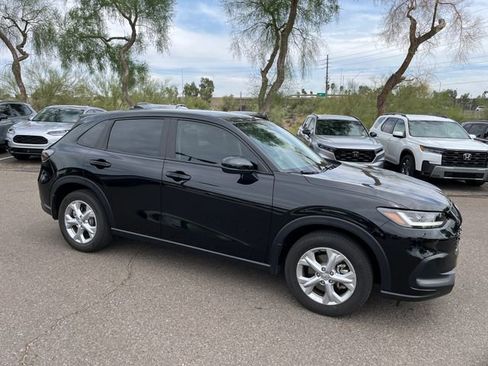 Used 2025 Honda HR-V LX image 6