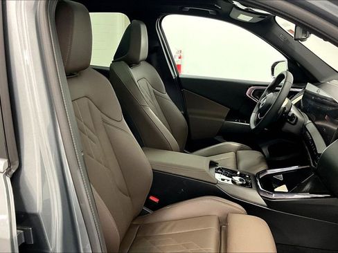 Used 2025 BMW X3 xDrive30i w/ Premium Package image 10