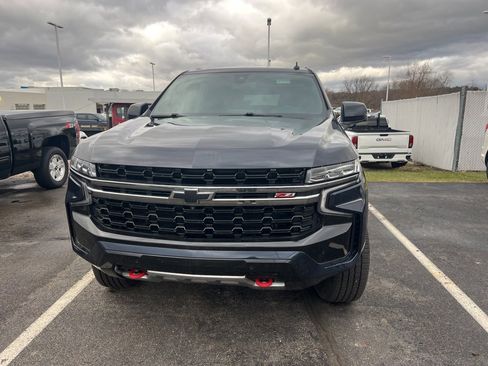 Used 2022 Chevrolet Suburban Z71 image 2