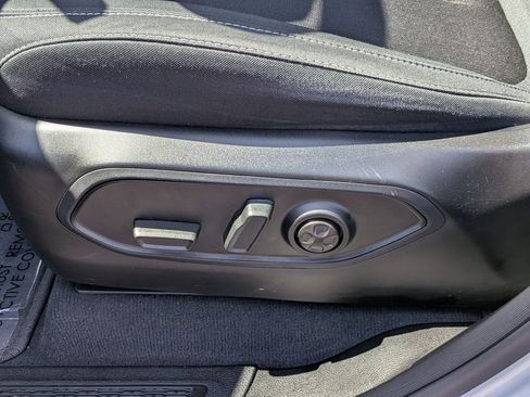 Certified 2024 Jeep Grand Cherokee Laredo RWD image 13