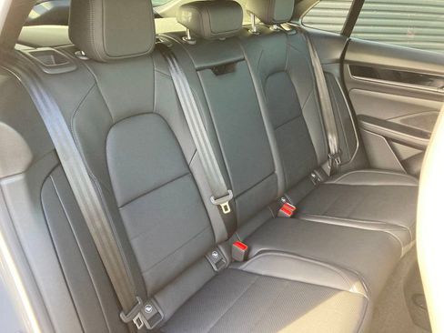 Used 2025 Porsche Macan 4S Electric image 30