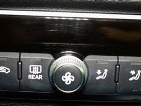 Used 2017 Audi A3 e-tron Premium Plus w/ Technology Package image 22