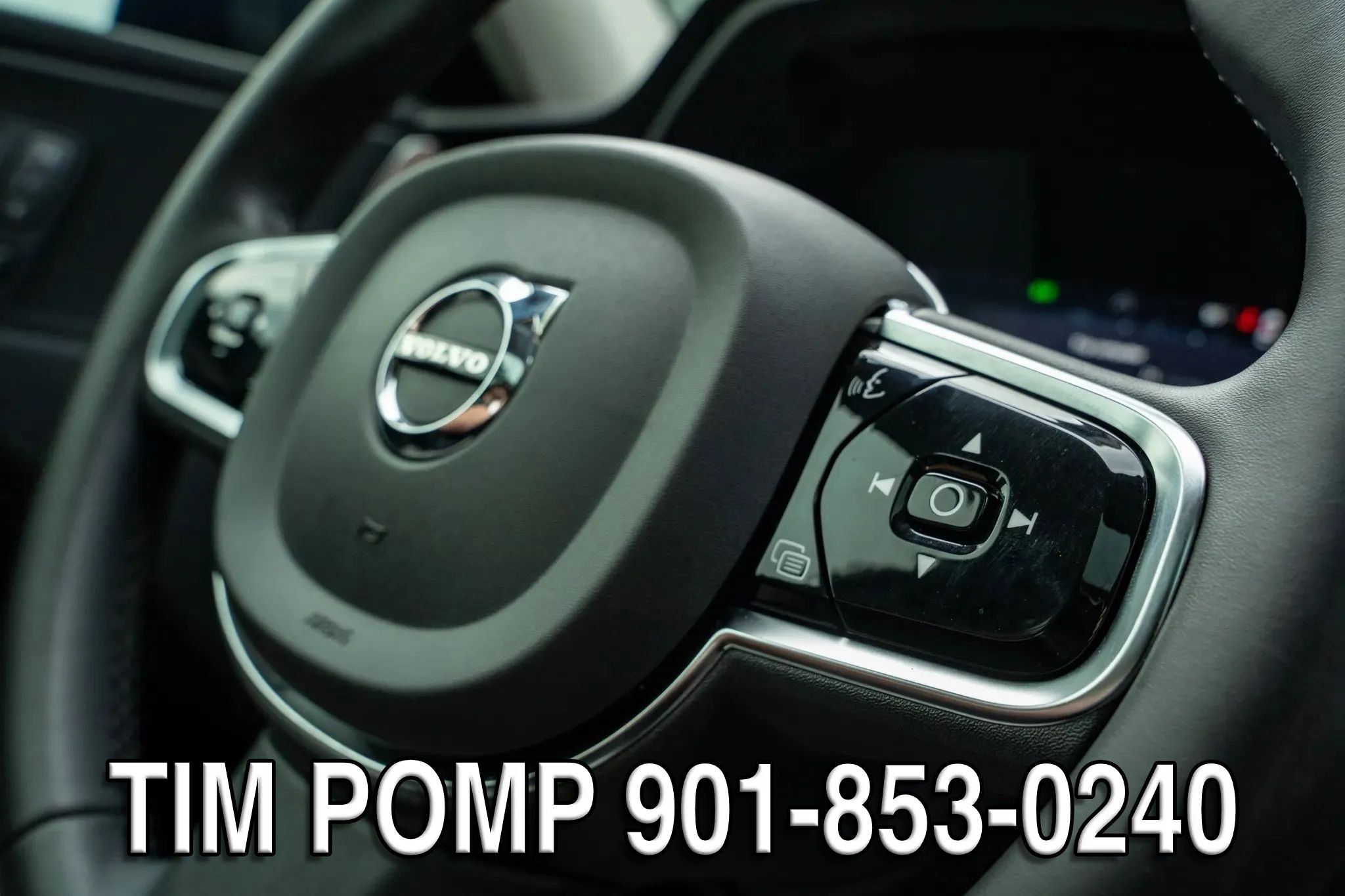 Used 2024 Volvo XC60 B5 Plus AWD/4WD image 25