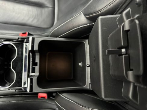 Used 2023 Jeep Grand Cherokee L Limited w/ Black Appearance Package image 33