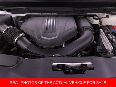 Used 2024 Chevrolet Traverse LS image 17