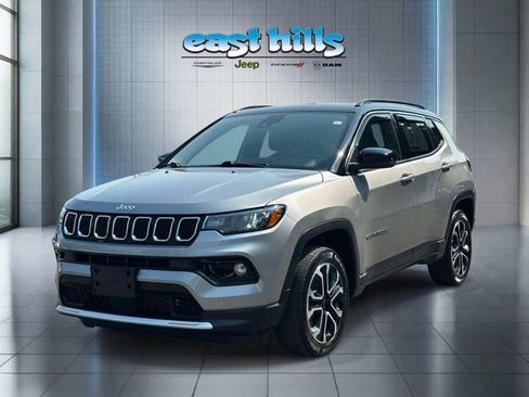 Used 2023 Jeep Compass Limited w/ Sun and Sound Group AWD/4WD image 7