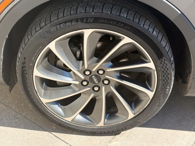 Used 2022 Lincoln Nautilus Reserve w/ Equipment Group 201A FWD image 11