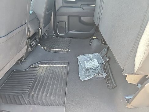 Used 2025 Chevrolet Silverado 1500 LT image 17