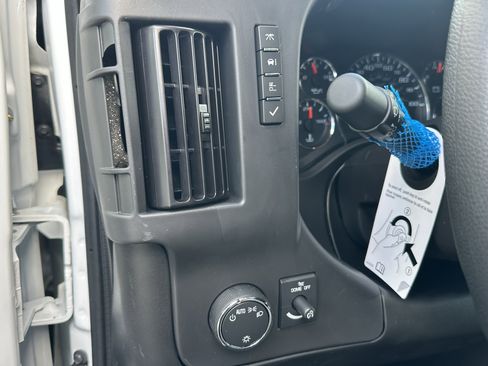 Used 2025 Chevrolet Express 2500 w/ Driver Convenience Package image 21