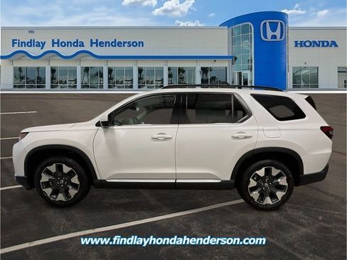 New 2026 Honda Pilot Touring image 2