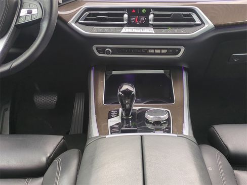 Used 2022 BMW X5 xDrive45e w/ Premium Package image 21